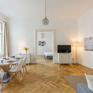 Grand Viennese , Vienna Austria